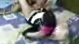 Con điếm tinh nghịch Lenka Gaborova thủ dâm tai sex online gần hồ bơi