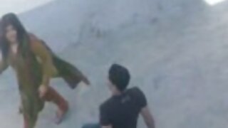 Trashy trưởng thành sẽx online đàn bà là sự nịnh hót dicks trong một hàng